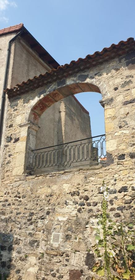 La Tour Noble Bed & Breakfast Saint-Saturnin  Exterior photo